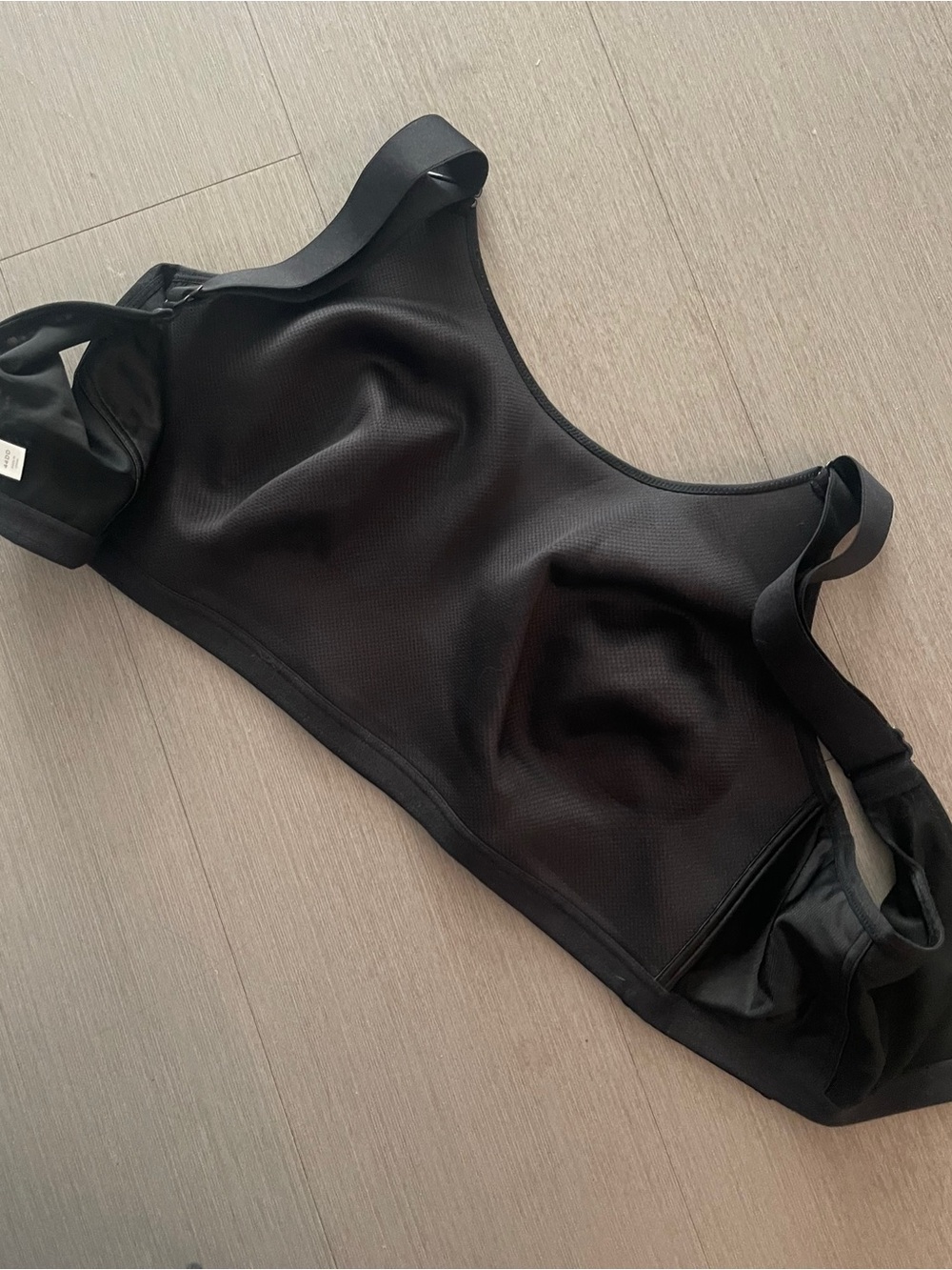 Livi Active Black Fasten Back Sports Bra Plus Size - Picture 4 of 7